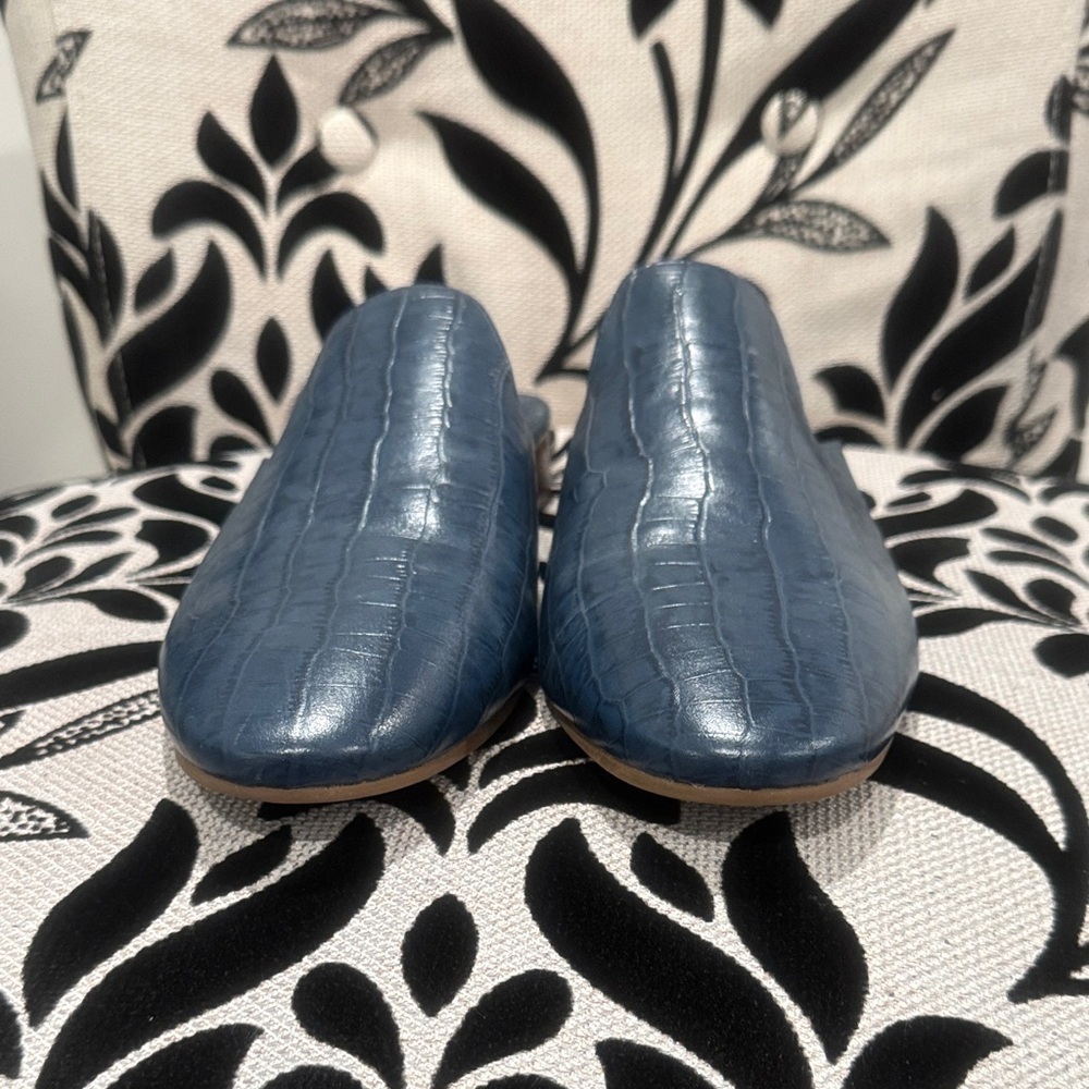 Jack Roger’s Blue Crocodile Pattern Loafers